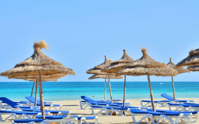 Royal Garden Palace (Families and Couples)