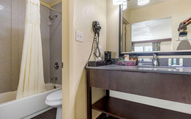 Motel 6 Charlotte, NC – Airport South