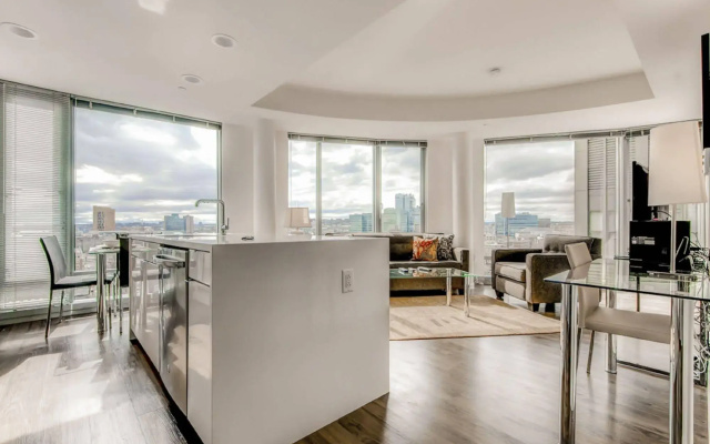 Global Luxury Suites at One Broadway