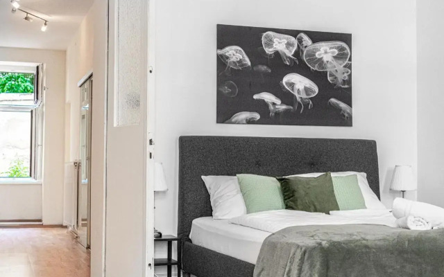 Pleasing 2BR Apt. AKH-Perfect for Groups