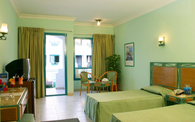 Falcon Hills Hotel