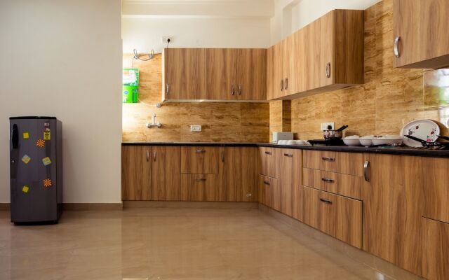 OYO 13499 Home 2BHK Simran Villa DIT