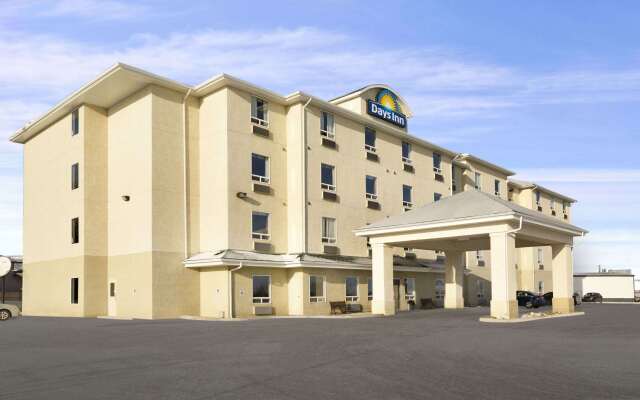 Days Inn by Wyndham Moose Jaw