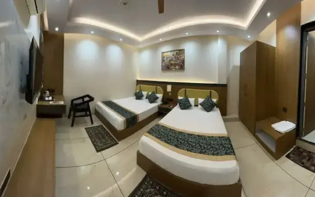 Hotel Shakuntla Palace
