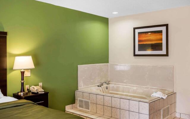 Quality Inn & Suites - Granbury