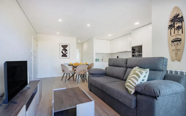 The Pine Flat with Pool at Furadouro