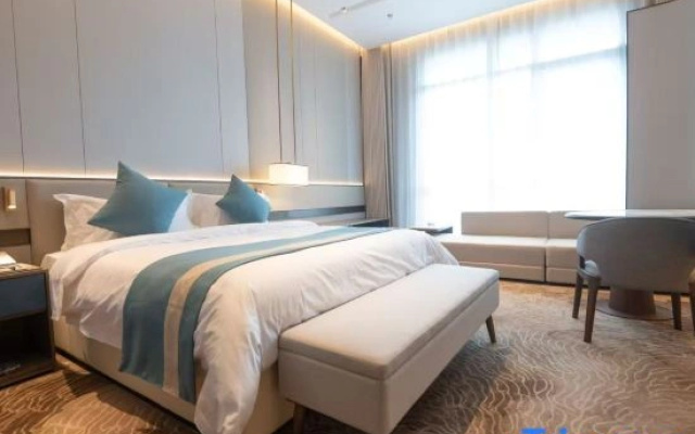 Jingmao Hotel (International Glasses City Danyang Railway Station)
