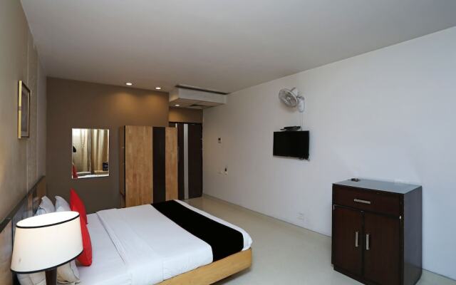 Hotel Centrum by OYO Rooms