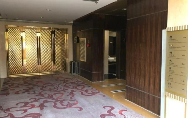 Royal International Hotel