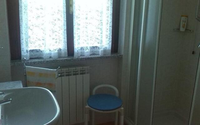 Holiday Home Villetta Al Lago Con Giardino