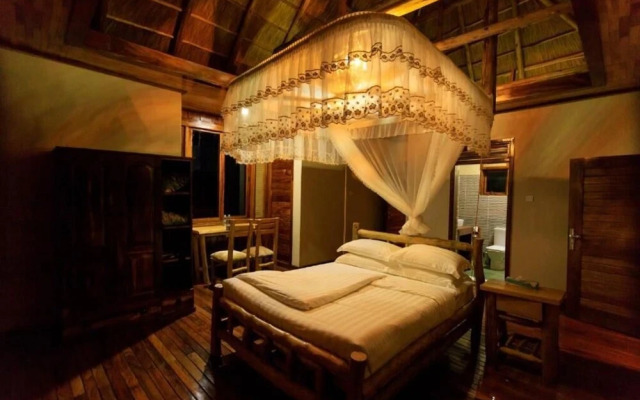 Adere Safari Lodge