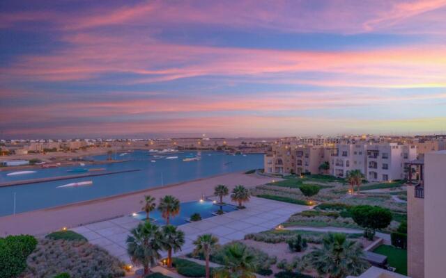 Sunny 2 Bedroom + Private Roof Terrace Lagoon View