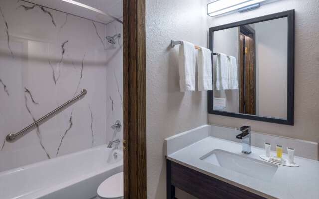 Super 8 by Wyndham Owatonna