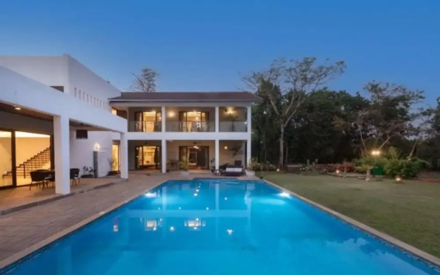 Frangipani by Hireavilla-5br Lux Estate in Alibaug