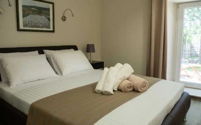 The Poolside Stone House in Bale