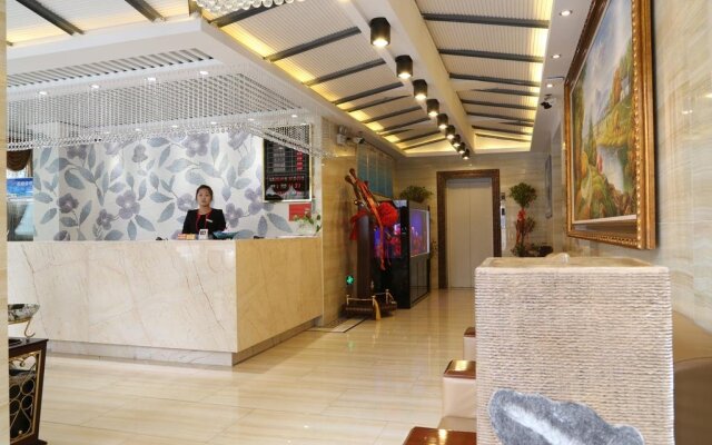 Golden Moon Business Hotel