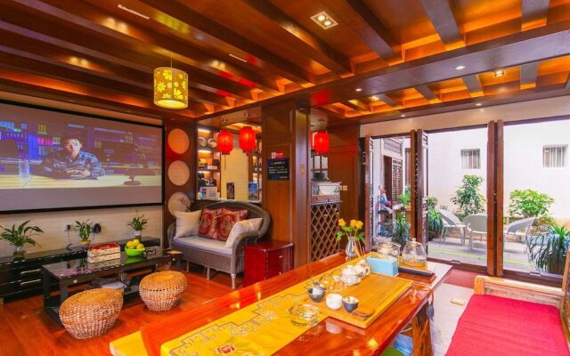 Lijiang Muyunju Inn