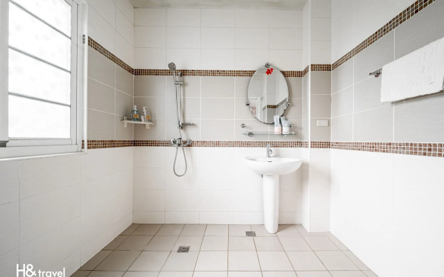 White Cotton Candy B&B