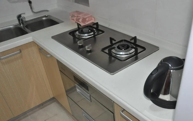 Shenzhen Shengang Apartment Dongmen Branch