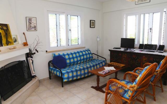 Villa Mare Monte by Amy Villas