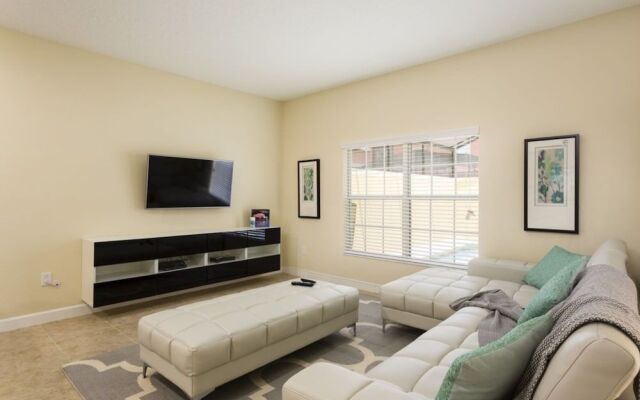 Bismarck Palm Townhome 8971