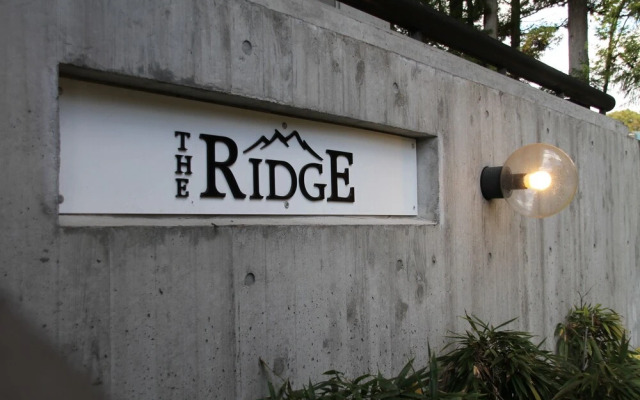 The Ridge Hotel & Apartments