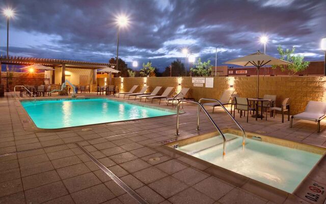 Courtyard Phoenix Mesa Gateway Airport