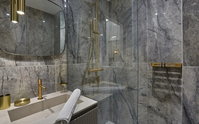 Apartment Matignon St Honore by Studio Prestige