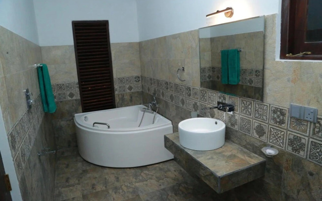 Midigama Holiday Inn