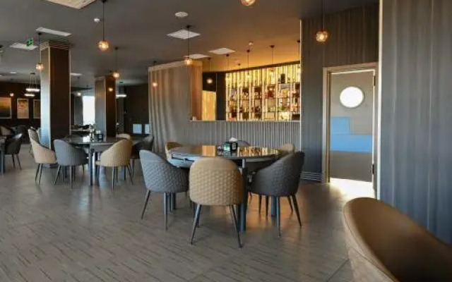 Grey Star Hotel