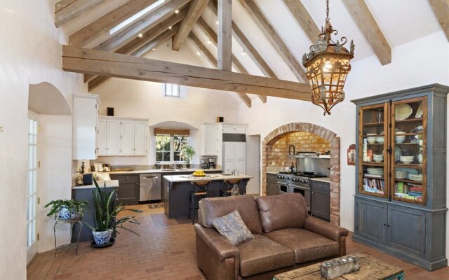 Arroyo Vista - Secluded Southwestern Luxury