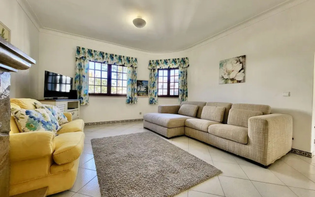 Faro Terrace Villa by Homing
