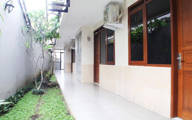 OYO 1699 Verona Residence
