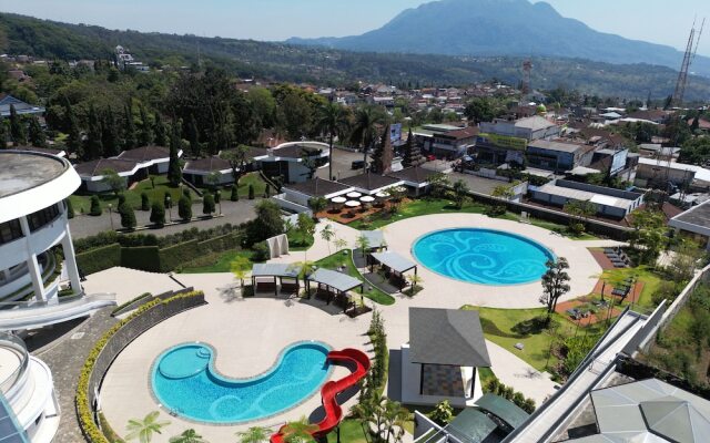 Surya Hotel & Cottages Prigen