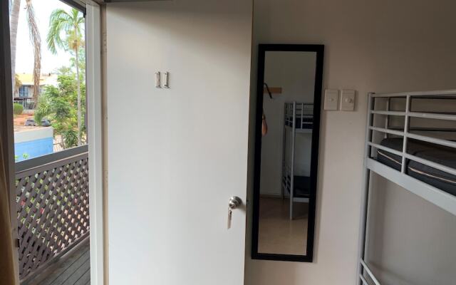 Roey Backpackers & Party Bar