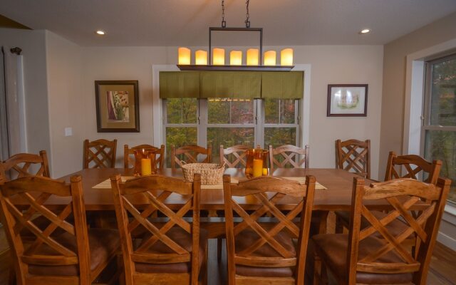 Barley Moon Retreat 5 Bedroom House