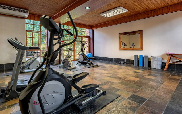 African Sky Hotels - Pine Lake Inn