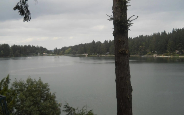 Oyster Bay Inn & Suites