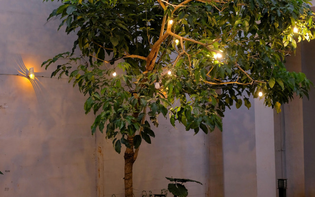 De La Charis Hotel by Waringin Hospitality