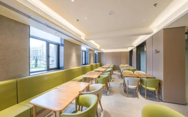 Ji Hotel Tonghua Railway Station Plaza