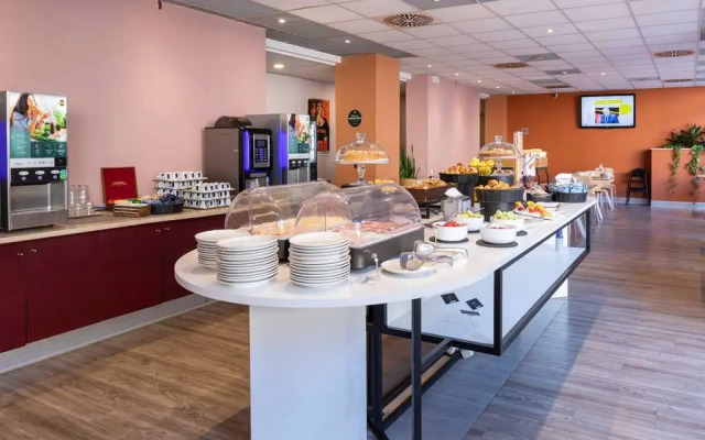 Отель B&B Hotel Roma Tuscolana San Giovanni