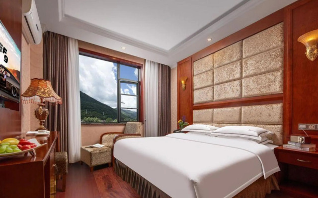 Minjiang Haoting International Hotel(Huanglongjiuzhai High-speed Railway Station Branch)