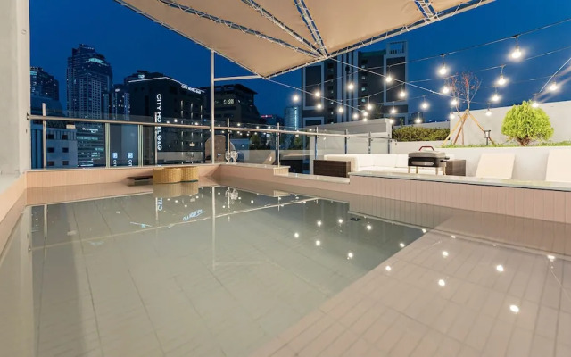 SeoMyeon Denvasta Central Hotel