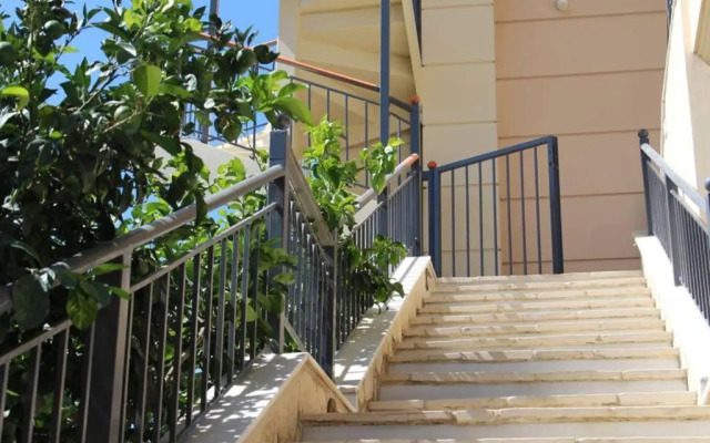 New independent loft, 360⁰ view, 5' beach/center