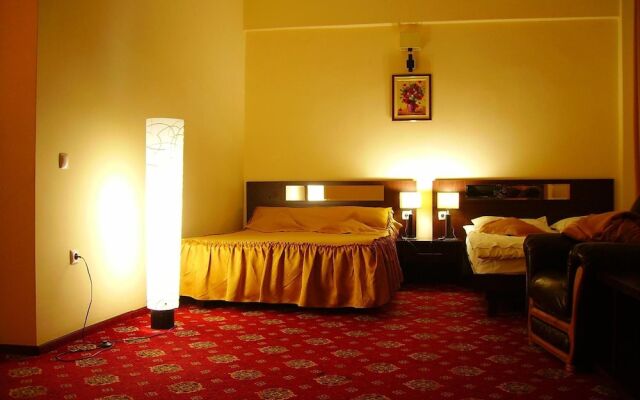 Hotel Magic Trivale