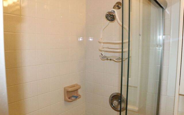 Jamaica Royale 086 - 2 Br Condo