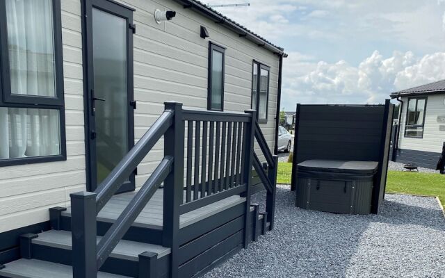 Imacculate Abingdon 14 3 bed Lodge