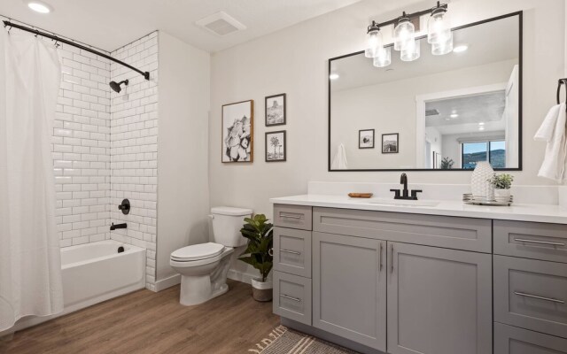 Palm Cove 2 Bedroom Condo