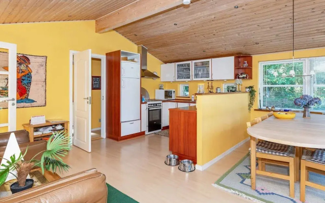 Rustic Holiday Home in Logstor near Beach