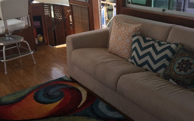 Classic Yacht Rentals at FloraBama